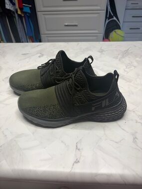 FILA Men's Olive Green and Black Knit Lace-Up Sneakers